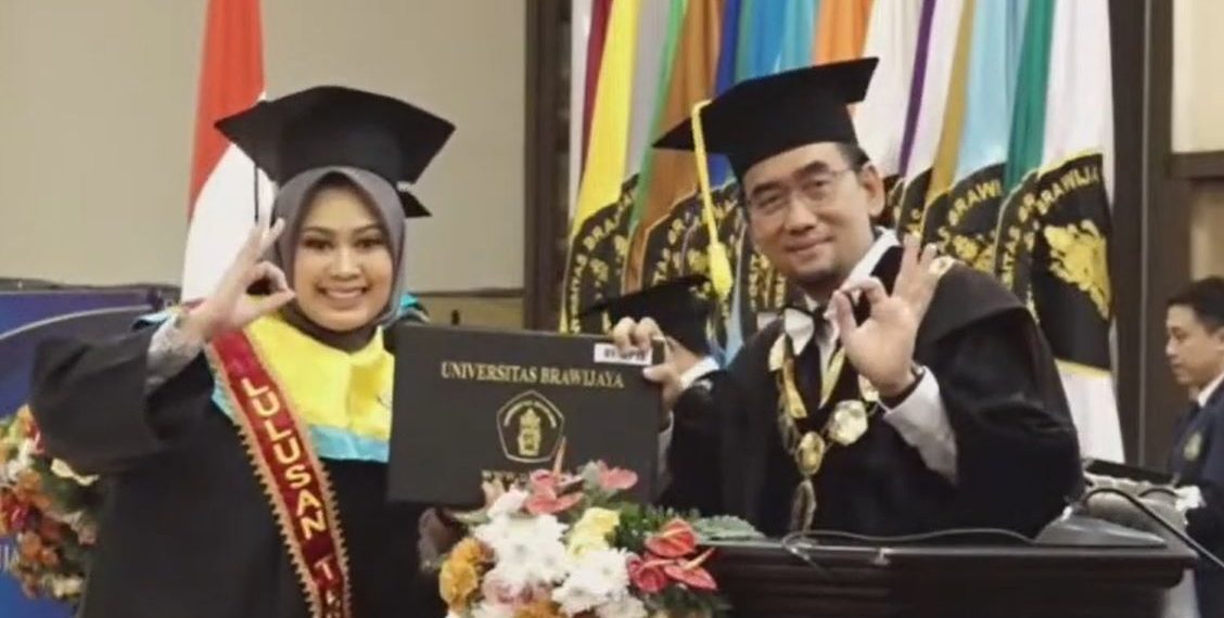 Aktif di Organisasi, Inilah Profil Azzara Lulusan Terbaik Filkom UB